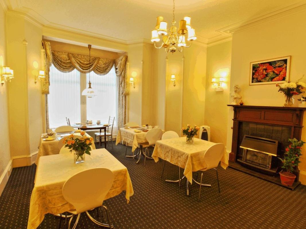 Brentwood Villa Bed And Breakfast แอเบอร์ดีน ภายนอก รูปภาพ